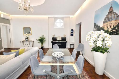 GRACCHI Gallery 84 LUXURY APARTMENT- NEW !! THE BEST FOR YOUR HOLIDAY- S'PETER BASILICA