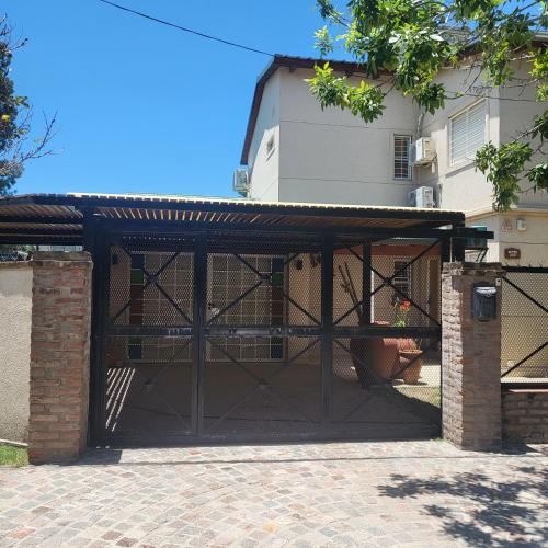 Miranda House in Pablo Acosta