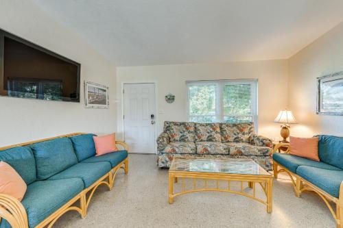 Uncle Louies Gulf Coast Retreat with Outdoor Oasis! in Bradenton, USA