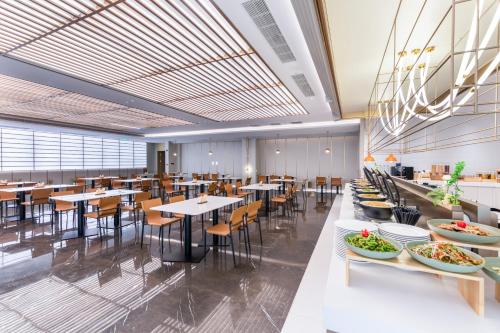 Ресторан, Atour Hotel Wuhan Hankou Railway Station South Square in Железнодорожная станция Ханькоу