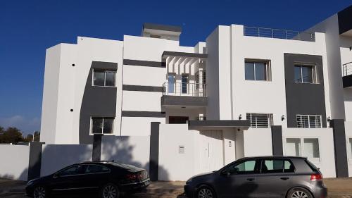 Très Agréable Appartement S plus 2, Résidence Aicha avec piscine (Tres Agreable Appartement S plus 2, Residence Aicha avec piscine) in Kelibia