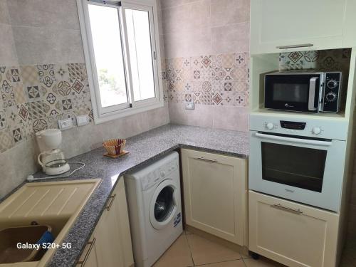 Très Agréable Appartement S plus 2, Résidence Aicha avec piscine (Tres Agreable Appartement S plus 2, Residence Aicha avec piscine) in Kelibia