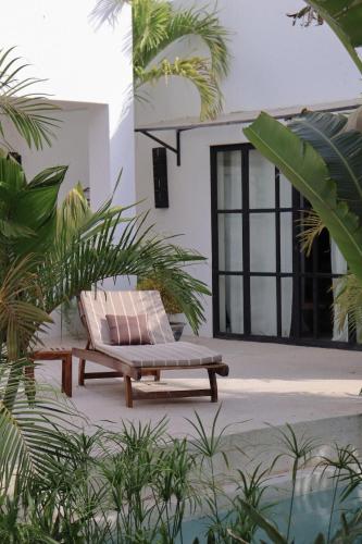 Villa 5 Chambres piscine tropicale Ngaparou proche plage in Ngaparou