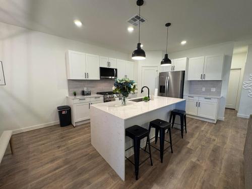 virtuve, Lakeview 3BR-3BA Dayton Home in Deitona (TX)
