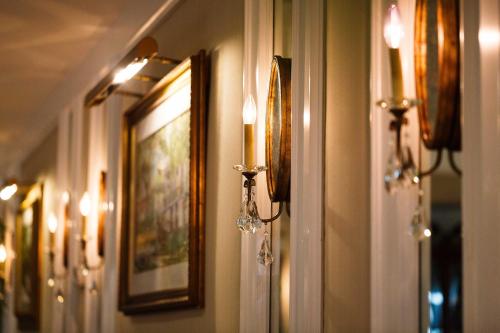 The Marshall House, Historic Inns of Savannah Collection