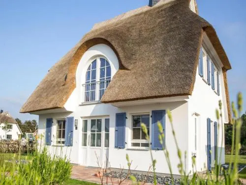 Luxushaus Boddenküste mit Sauna in Fuhlendorf, Deutschland
