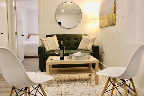 2BDR Stylish Comfort Parkside – khách sạn tại Kensington-Cedar Cottage