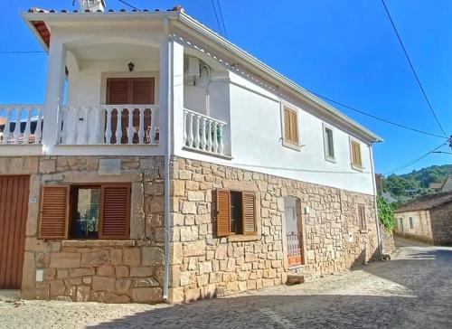 Casa Duas Fontes, Capinha