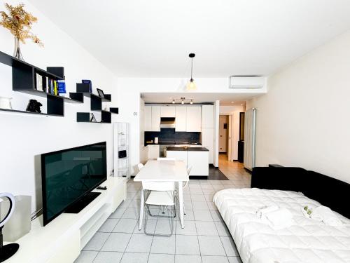 Sweet staying at large 3rooms apartment in Navigli, Milán