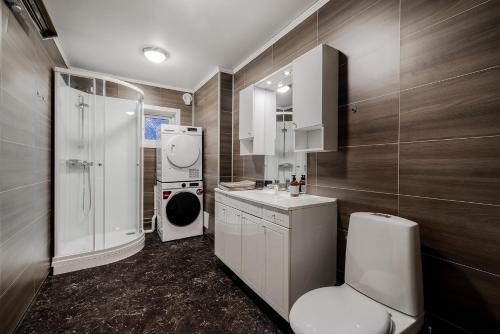 Baño, Fauske Central Apartment - Cozy & Walkable in Fauske