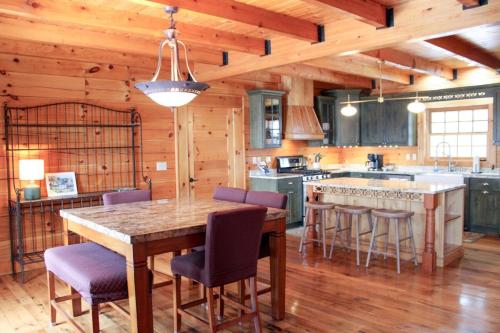Sunset Ridge Retreat in Lewisburg (WV)