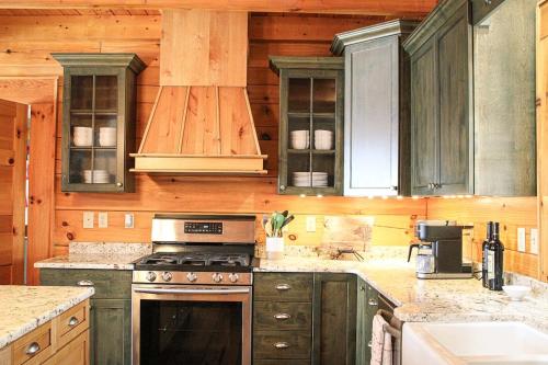 Sunset Ridge Retreat in Lewisburg (WV)