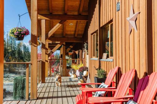 MYRA CANYON RANCH B&B/Inn + Horseback Riding