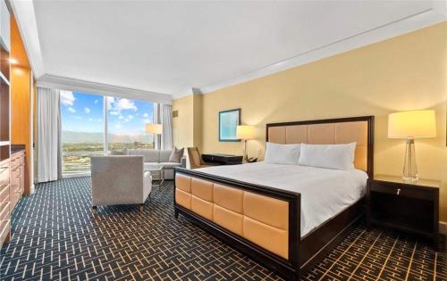 Trump Hotel Las Vegas Strip View Studio 2201 - image 3