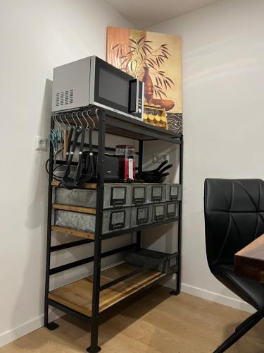 Expat Apartment Furnished Near Heidelberg Center in 多森海姆