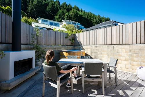 Ruru Retreat- Free Parking- Hot Tub- Walk To Town - image 11