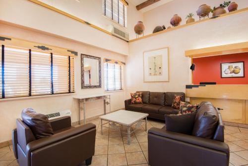 Hawthorn Suites by Wyndham Albuquerque - 로비