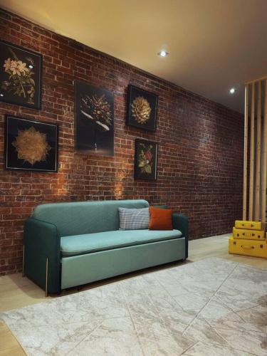 KING Bed • Elevated City Retreat • Free Parking
