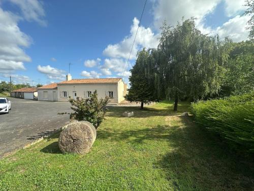 Lovely Holiday Home in Loire for 10 - Location saisonnière - Mauges-sur-Loire