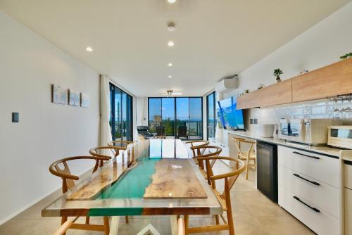 GinozaHillsOkinawaHirahira4 in Ginoza