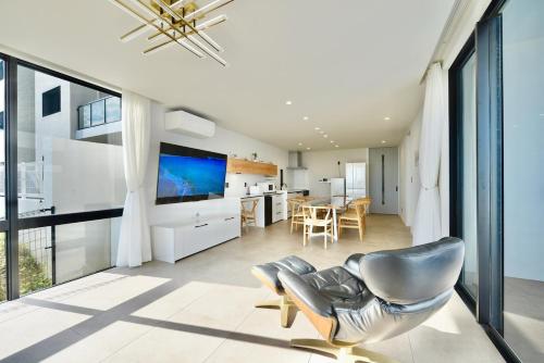 GinozaHillsOkinawaHirahira4 in Ginoza