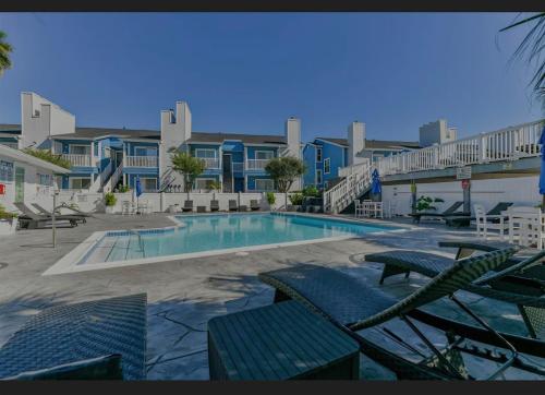 2 King bedrooms at Sea La Vie in Galveston, USA