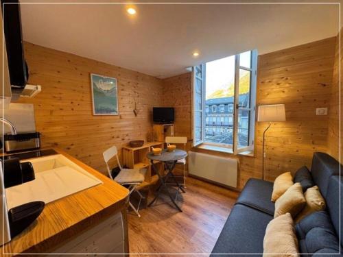 Charmant Studio Centre-ville 18 m² - Cauterets - FR-1-234-357