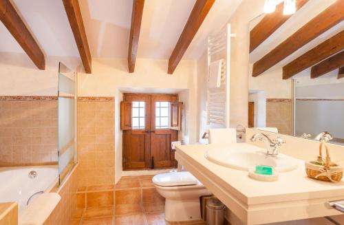 Petit Hotel Alaro - image 3