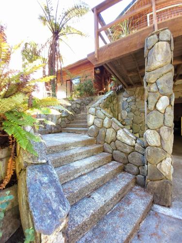 Entrance, Tranquil retreat with spa & breathtaking views in Upper Moutere