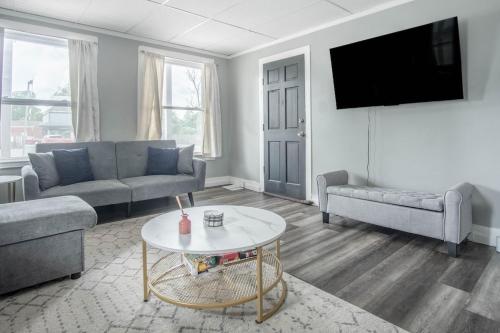 . Cozy Croghan Apartment