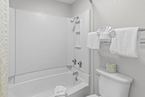Americas Best Value Inn Austin- University - image 5