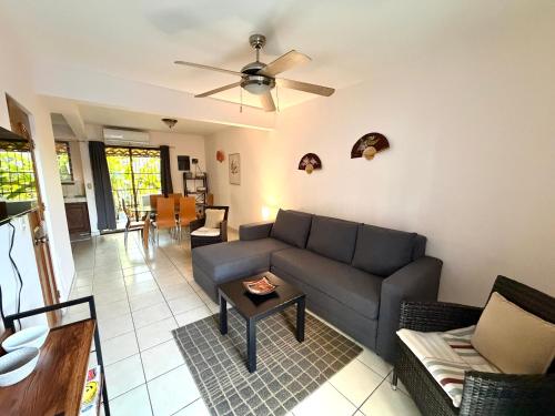 Pineapple Condo at Villa Riviera, Coco