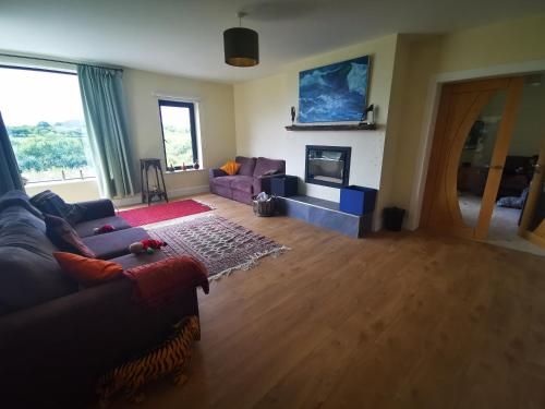 Spacious quiet 4 bedroom home with great views in Portsalon