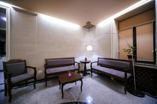 Lobby, Dvin Hotel in Pavlodar