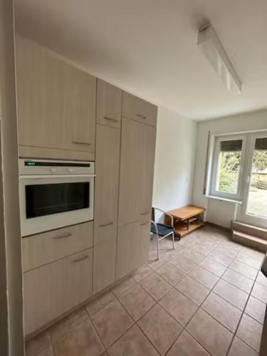 Large Flat, Downtown Center next to Zurich HB Main Station Muller - Self Checkin, Цюрих (фото 3)