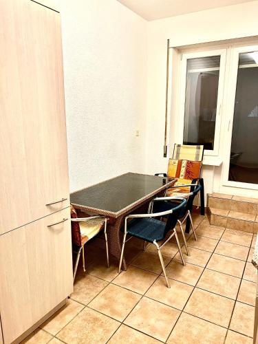 Large Flat, Downtown Center next to Zurich HB Main Station Muller - Self Checkin, Цюрих (фото 10)