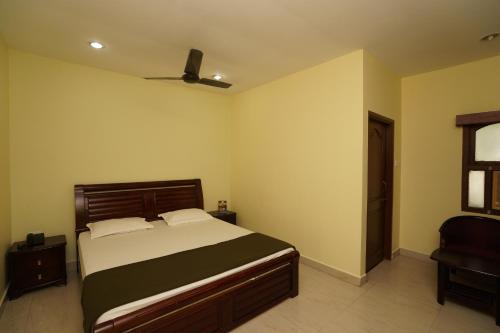 Lloyds Guest House Krishna Street - T Nagar