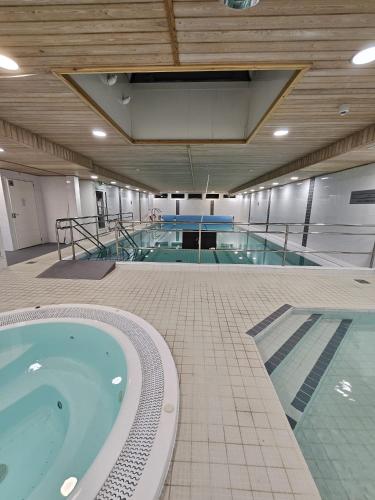 Peldbaseins, Kylpylahotelli Pohjanranta in Keminmaa