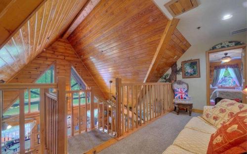 Charming Nautical-Themed Inn Room with Private Whirlpool & Lake Views Near Lake Helen, Florida in Lake Helen