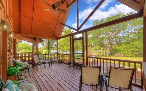Serene Lakefront Room with Private Bath & Scenic Views in Lake Helen, Florida in Lake Helen