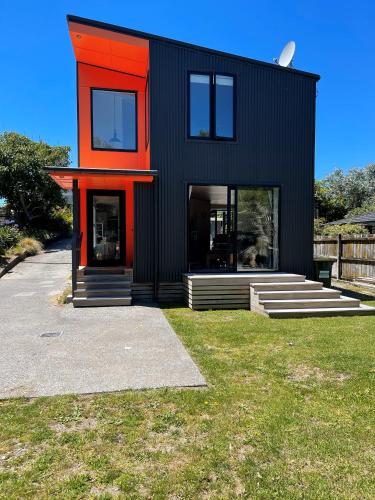 Seaside Sanctuary 150 steps from the beach – khách sạn tại Paraparaumu