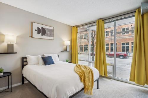 CozySuites Mill District with pool, gym #02 in Minneapolis, USA
