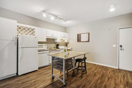 CozySuites Mill District with pool, gym #02 in Minneapolis, USA