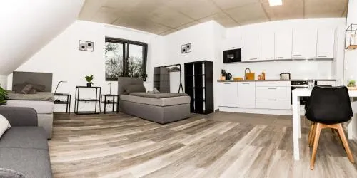Modern Worker Studio near Kleve with 3 Single Beds in Bedburg Hau, Deutschland