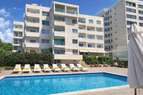 Gulf Beach Apartment by TrulyCyprus - image 2