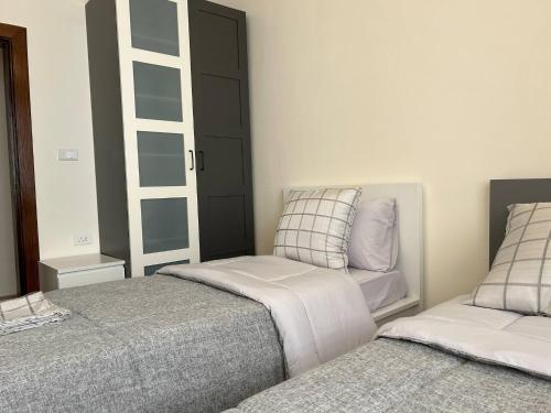 3 bedroom flat 3 bathrooms 7th circle Amman - image 8