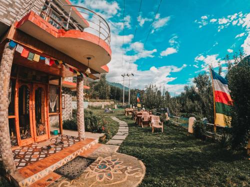 Backpacker's Stop in Jagatsukh