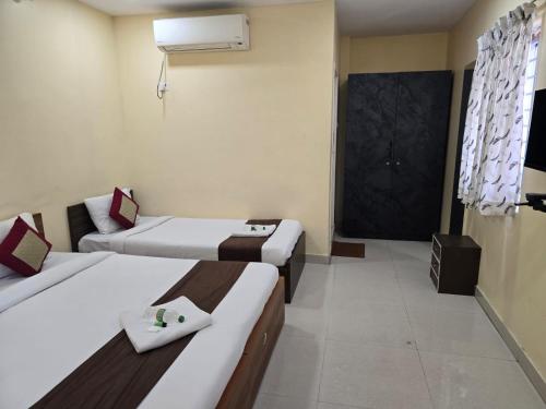 GT Empire Hotel Near Chennai Trade Centre in Poonamallee