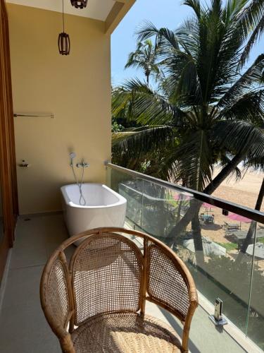 Pina Boutique Hotel - Beachfront in Unawatuna