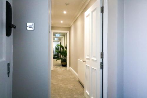 Marylebone - Gloucester Place by Flying Butler - image 4